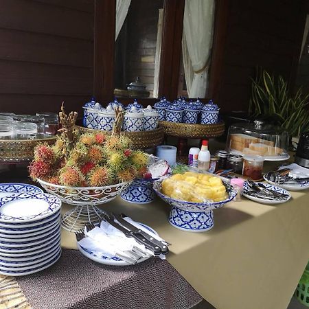 Baan Sithepaban Guesthouse Phitsanulok Extérieur photo